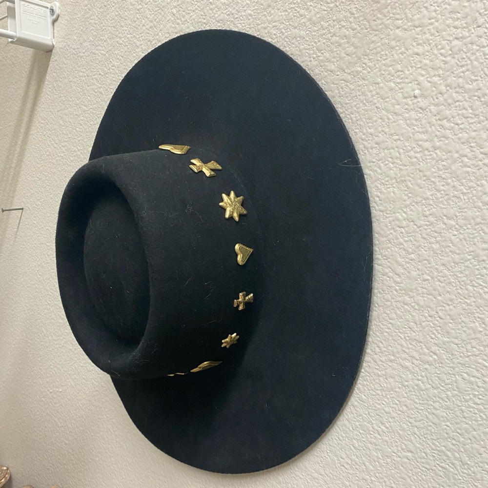 Lack of color hat